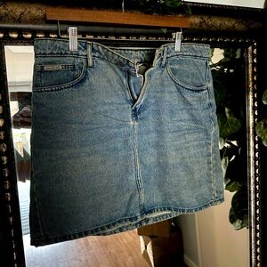 calvin klein jean skirt - size L